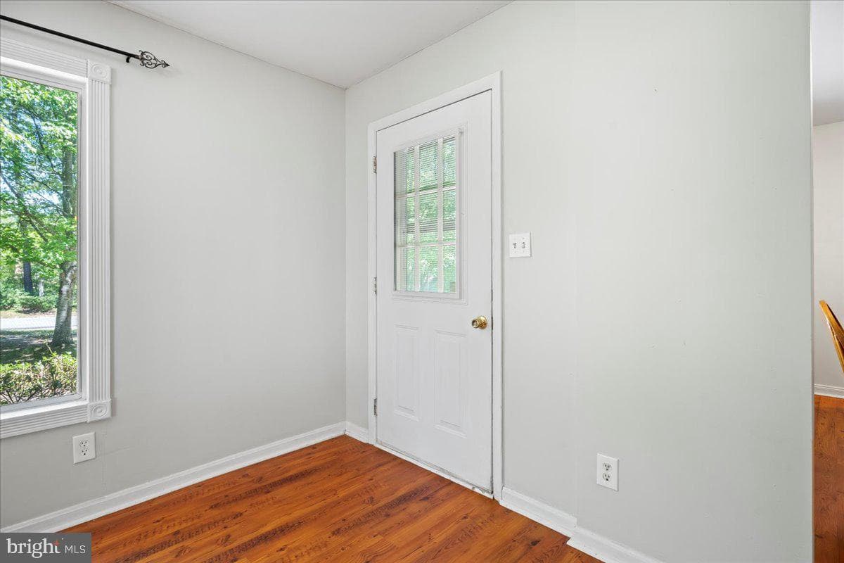 803 Lake Caroline Drive photo 23