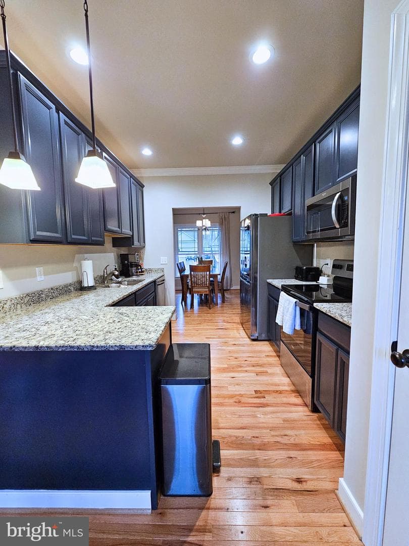 423 Dorset Drive photo 9