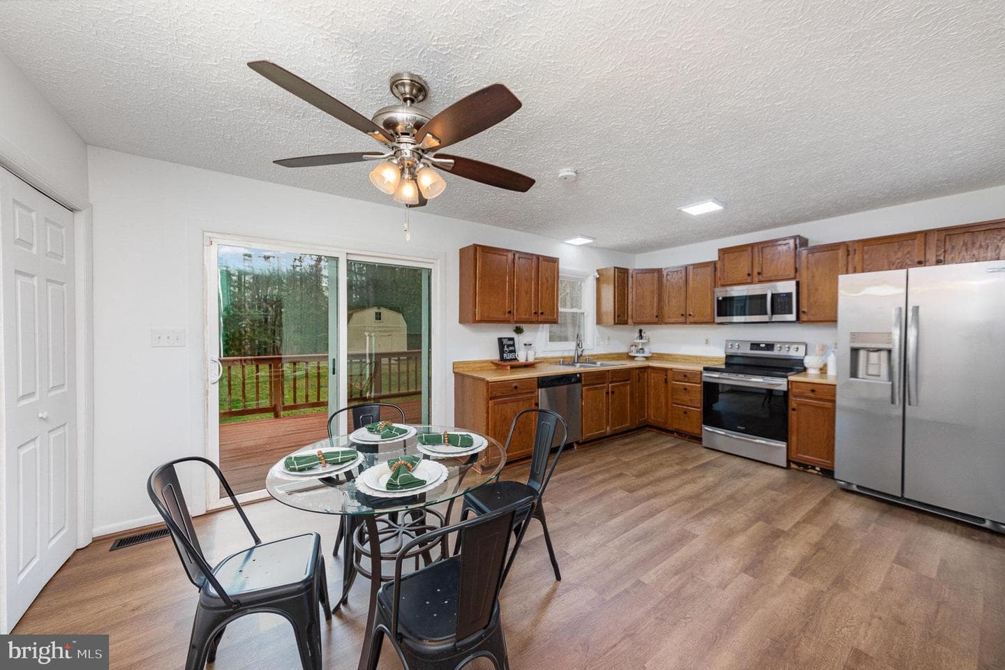 424 Loyalist Drive photo 5