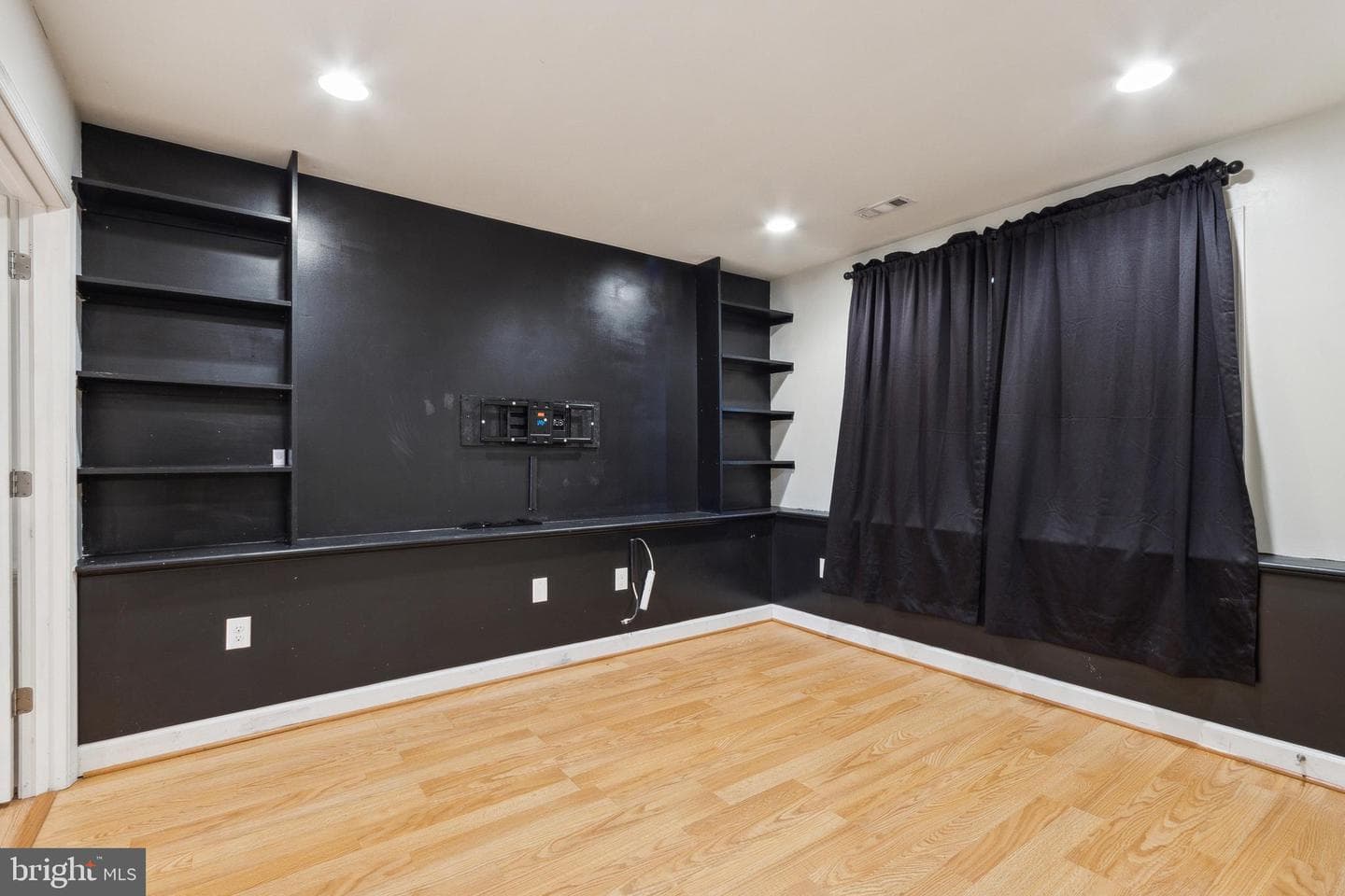7246 Calvin Lane photo 13