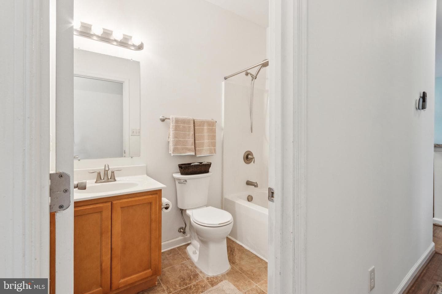 7246 Calvin Lane photo 9