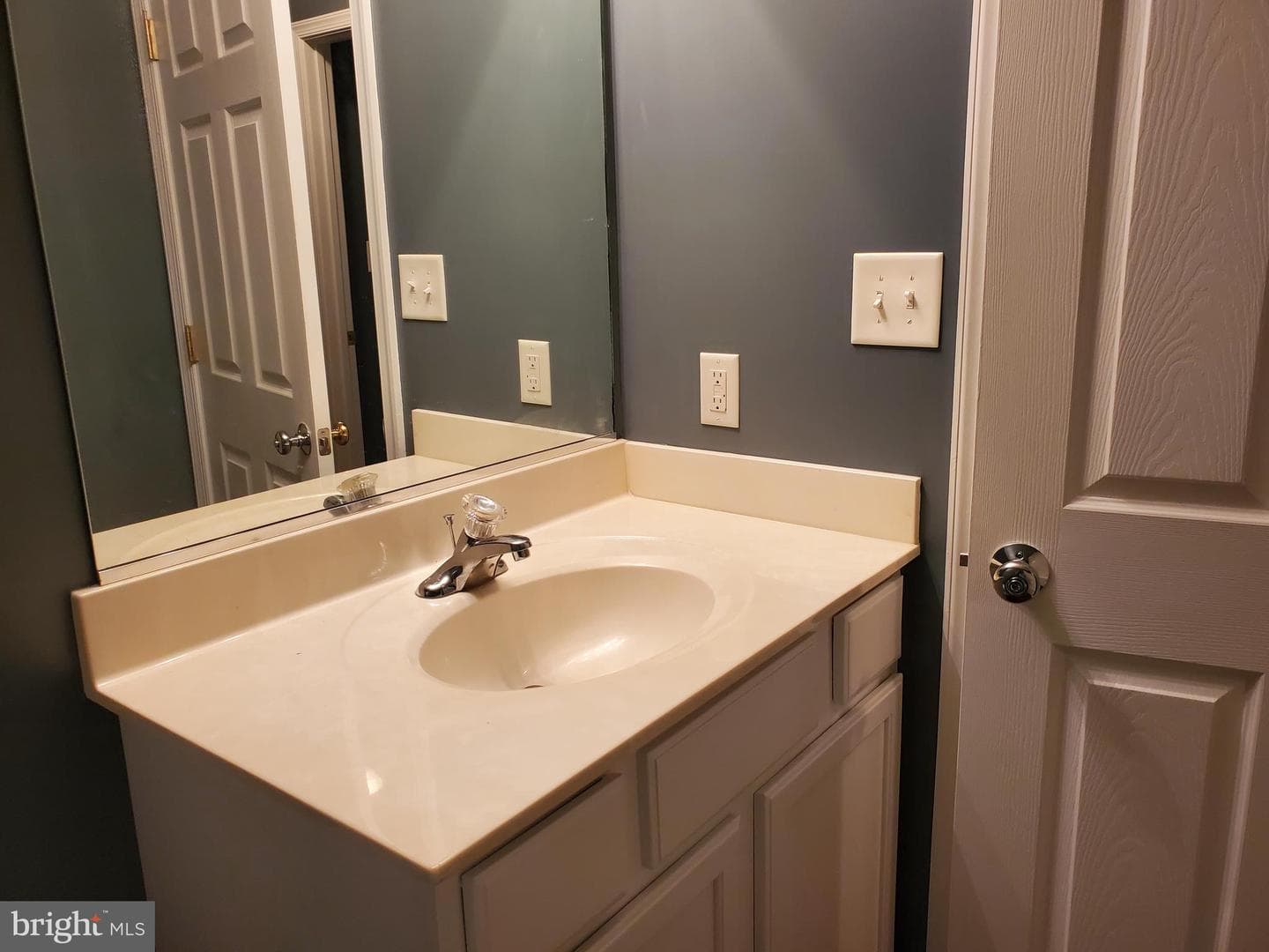 229 Stafford Drive photo 28