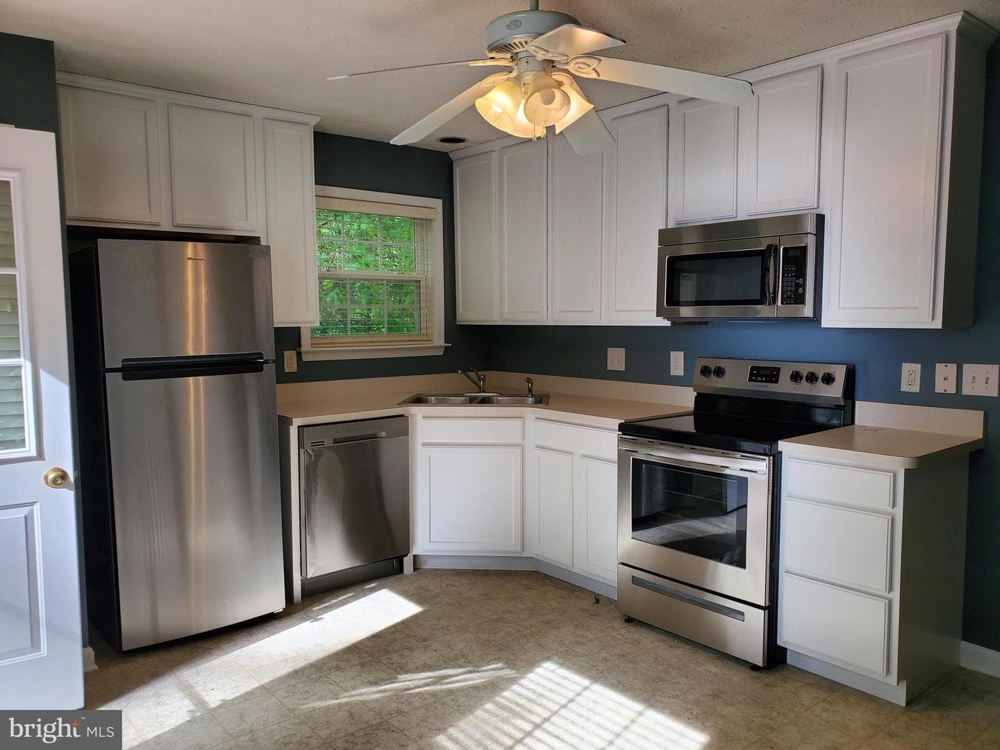 229 Stafford Drive photo 8