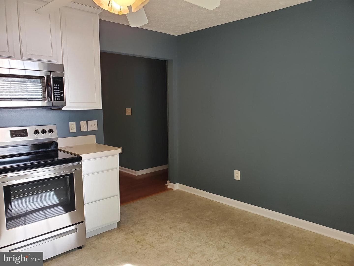 229 Stafford Drive photo 9