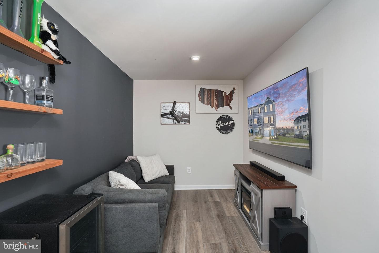 7200 Senate Way photo 4