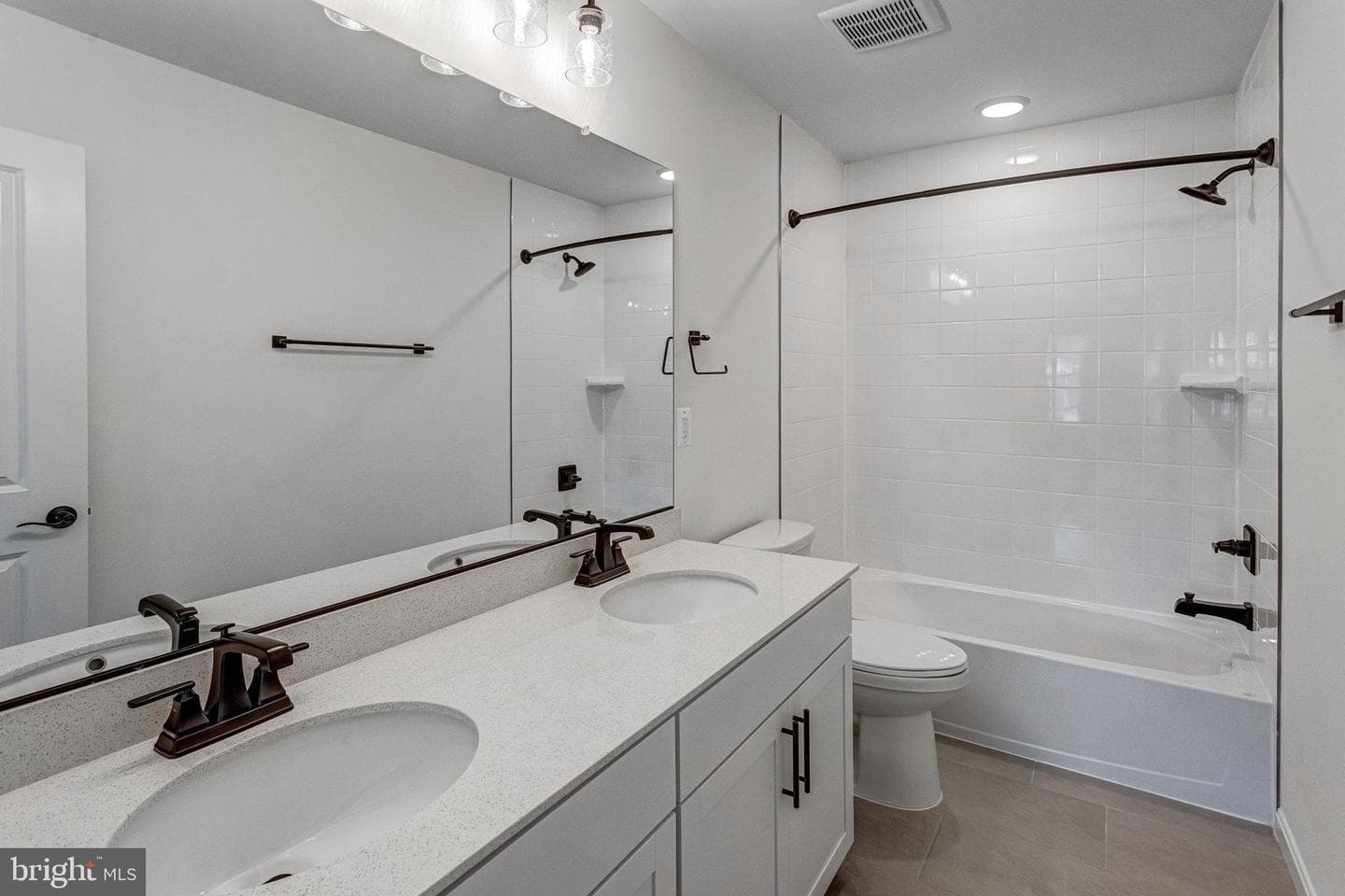 7118 Braxton Court photo 28