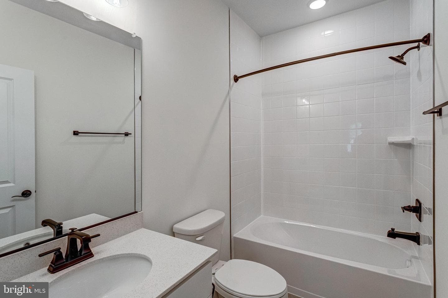7118 Braxton Court photo 37