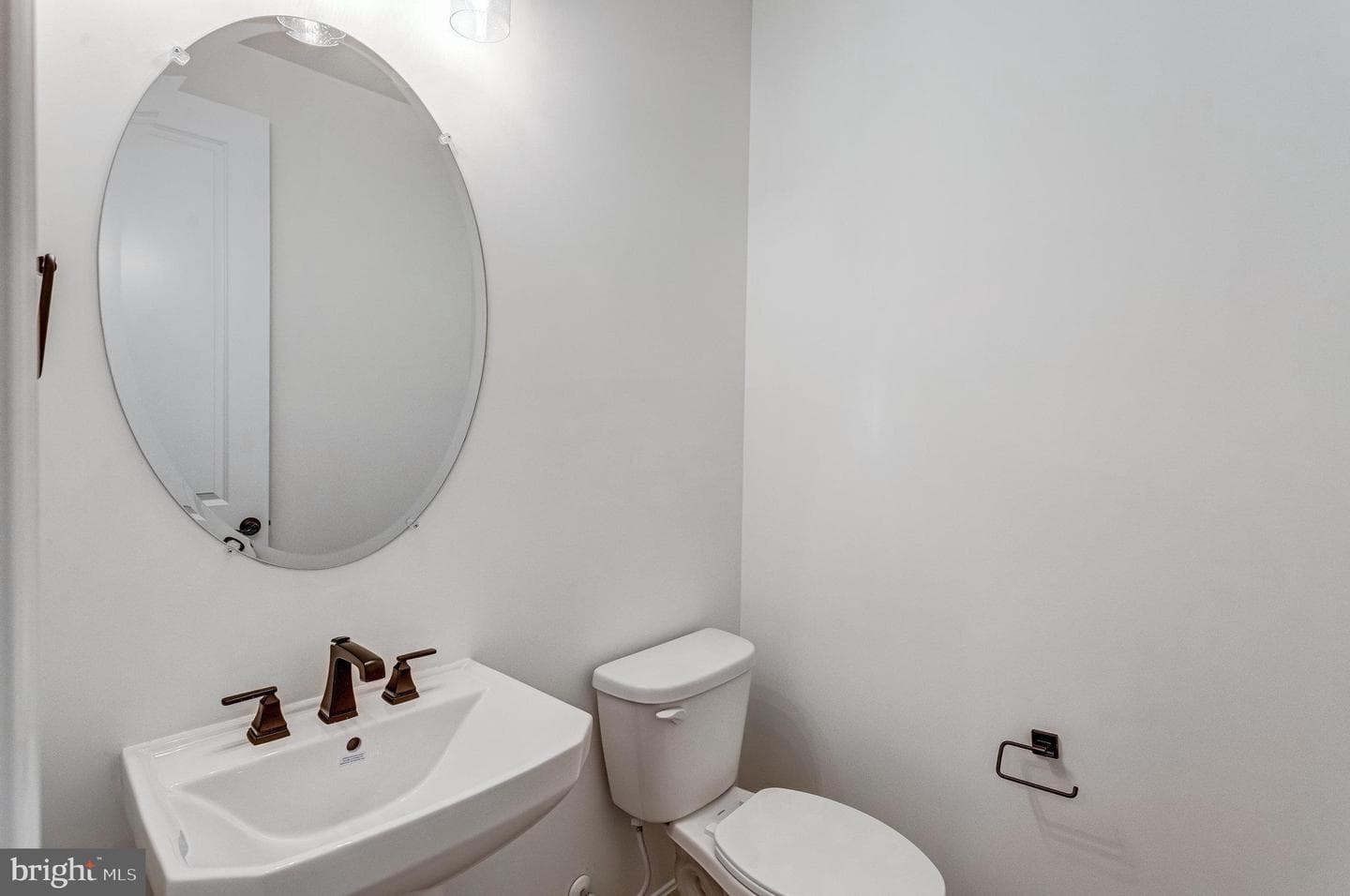 7118 Braxton Court photo 7