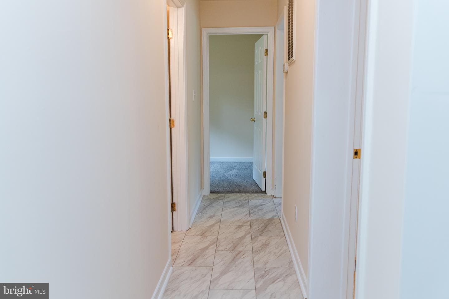 238 Admiral Drive photo 13