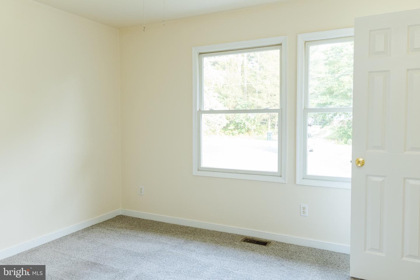 238 Admiral Drive photo 19