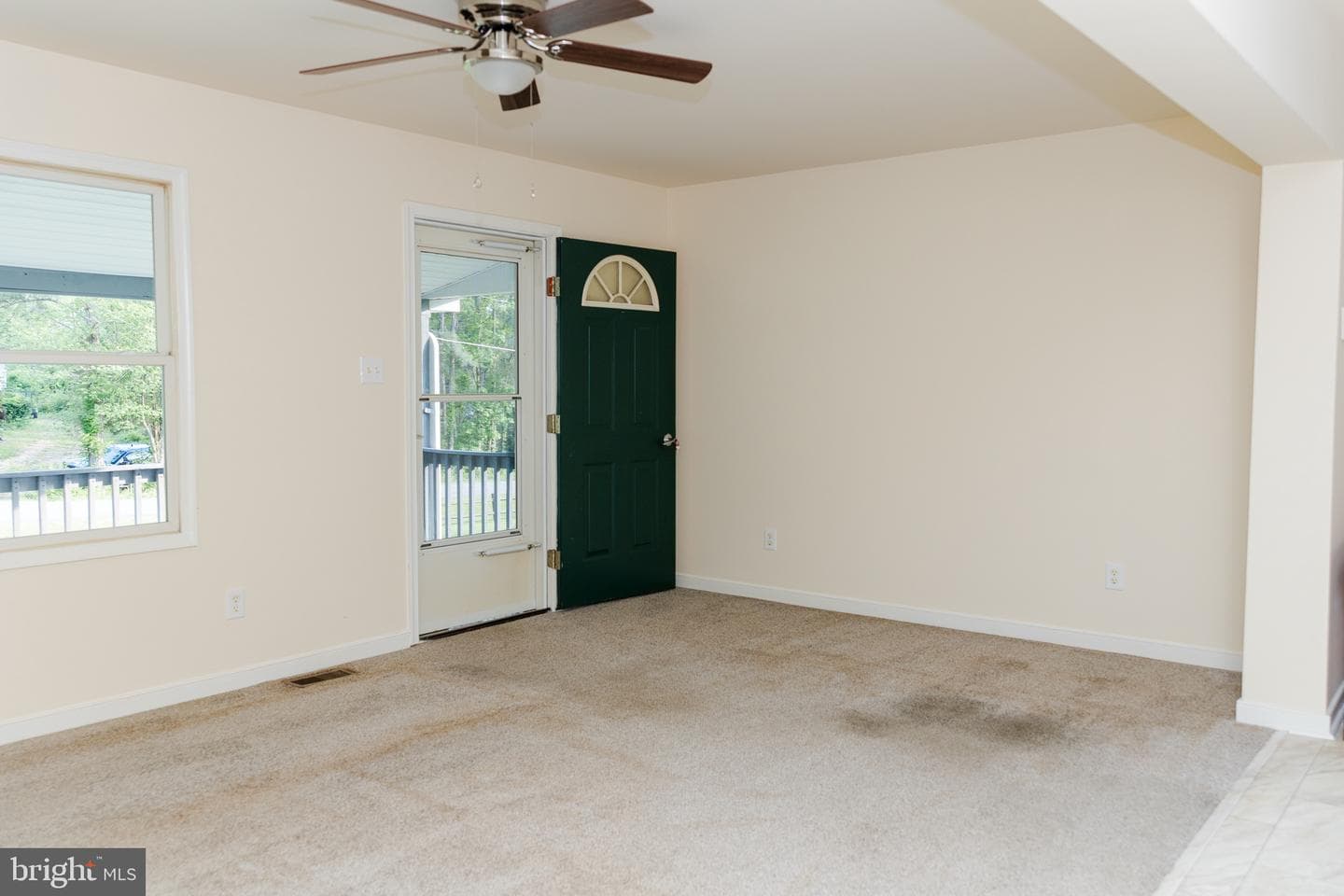 238 Admiral Drive photo 5