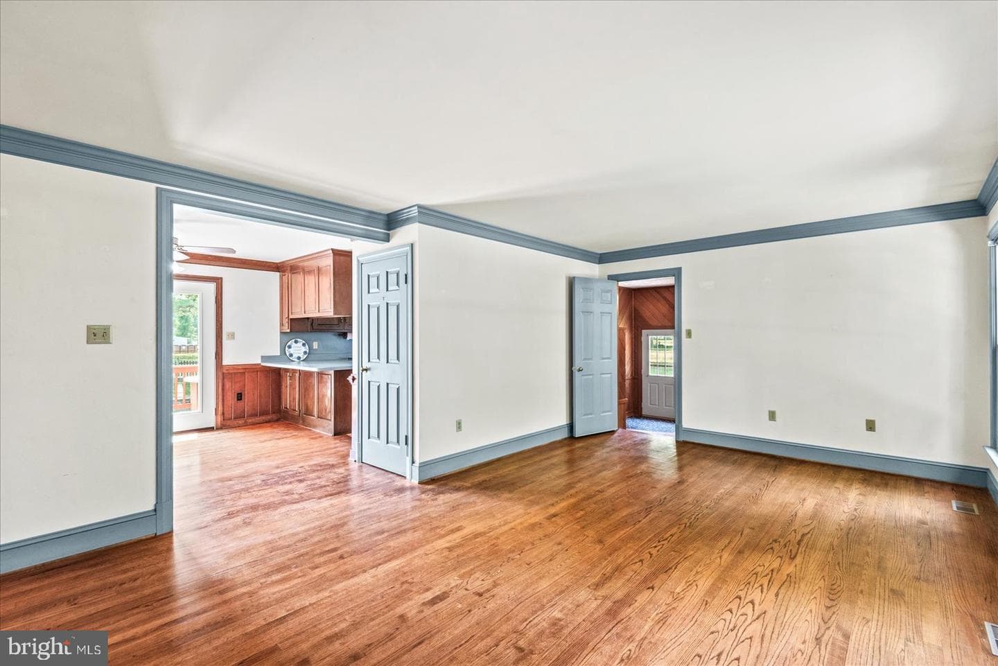 16112 Healy Street photo 18