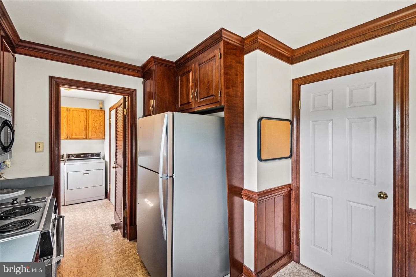 16112 Healy Street photo 9