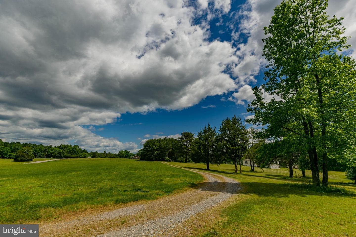 19083 Country Road photo 1