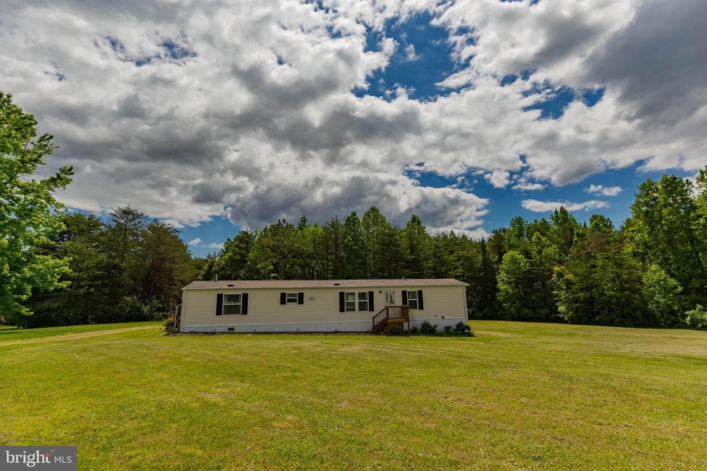 19083 Country Road photo 12