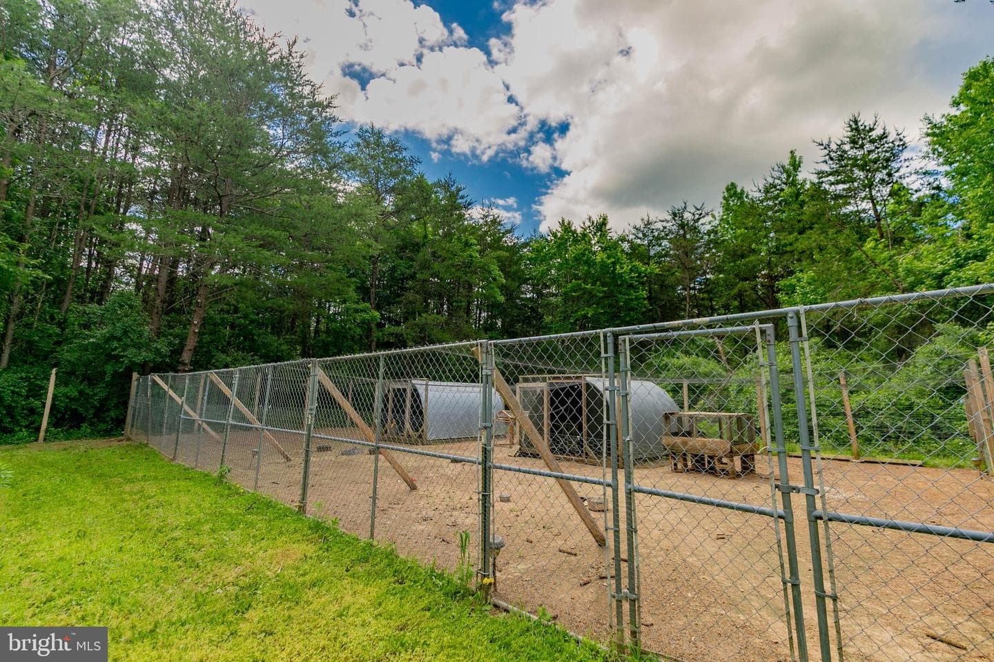19083 Country Road photo 37