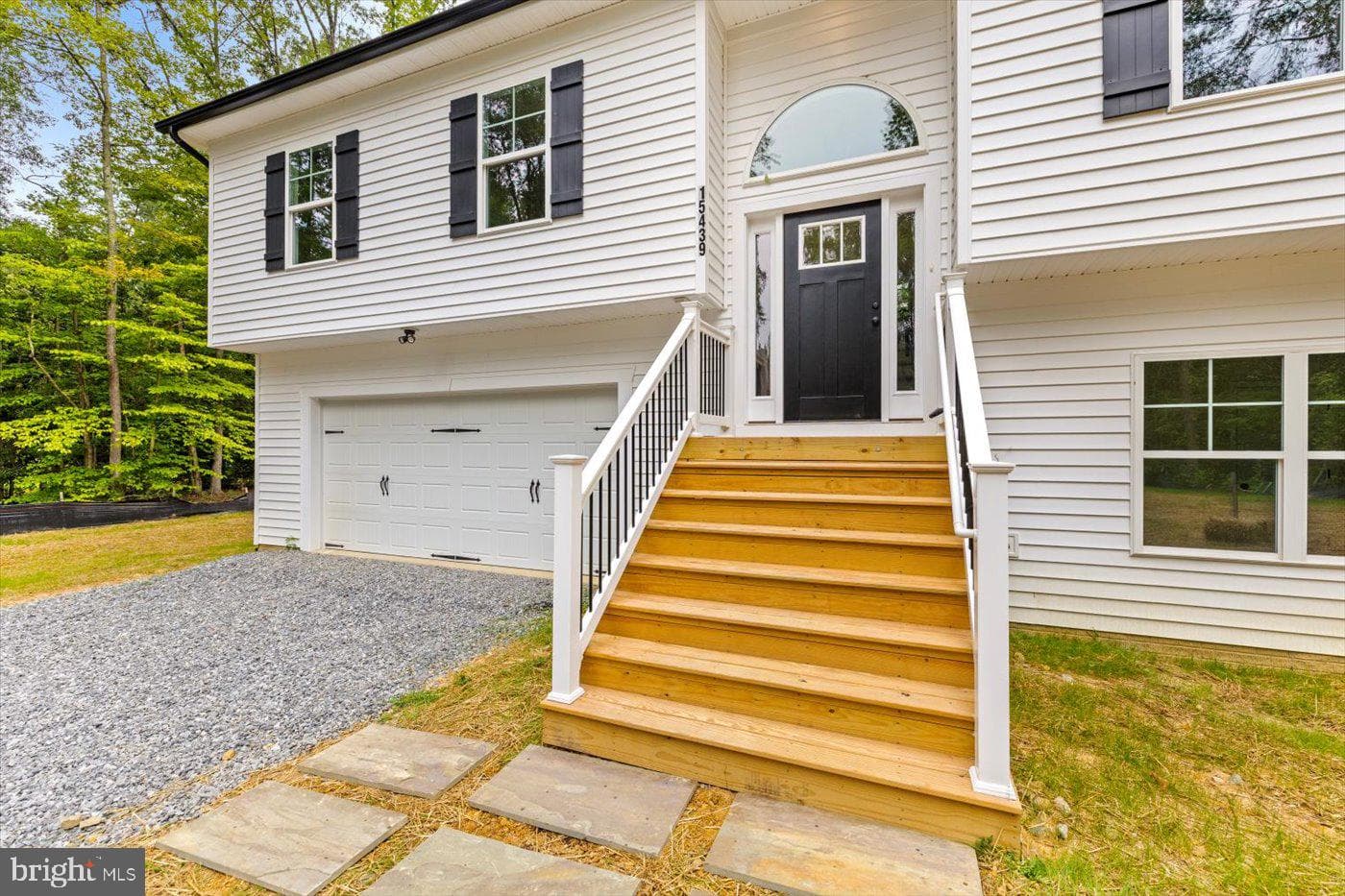 15439 Paige Road photo 2