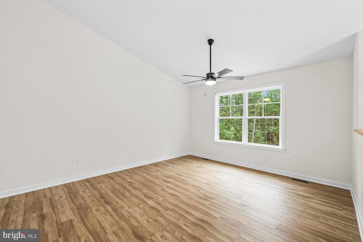 15439 Paige Road photo 4