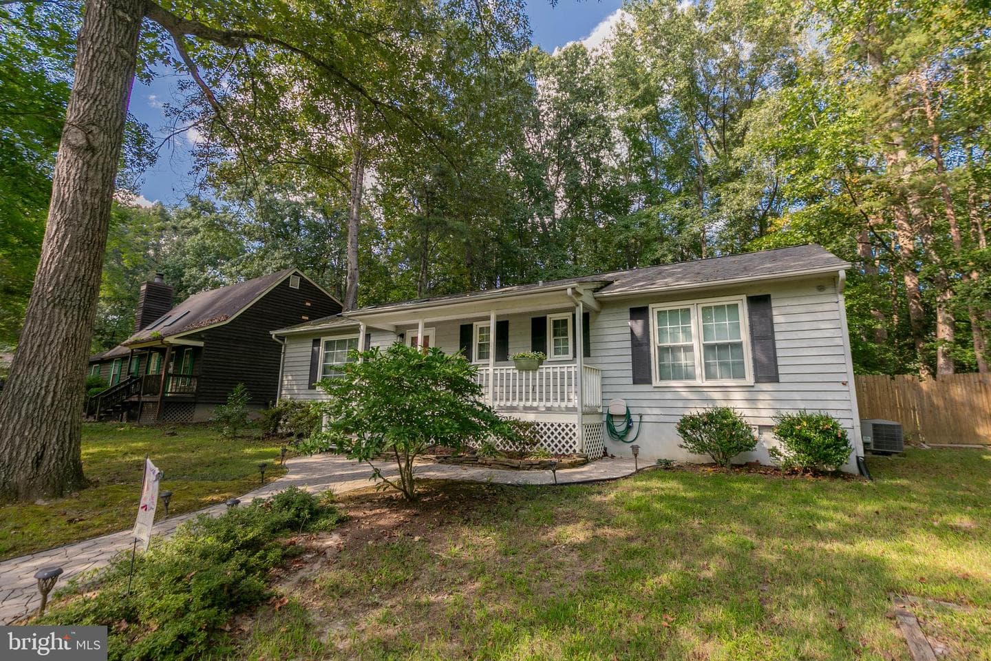 659 Lake Caroline Drive photo 2