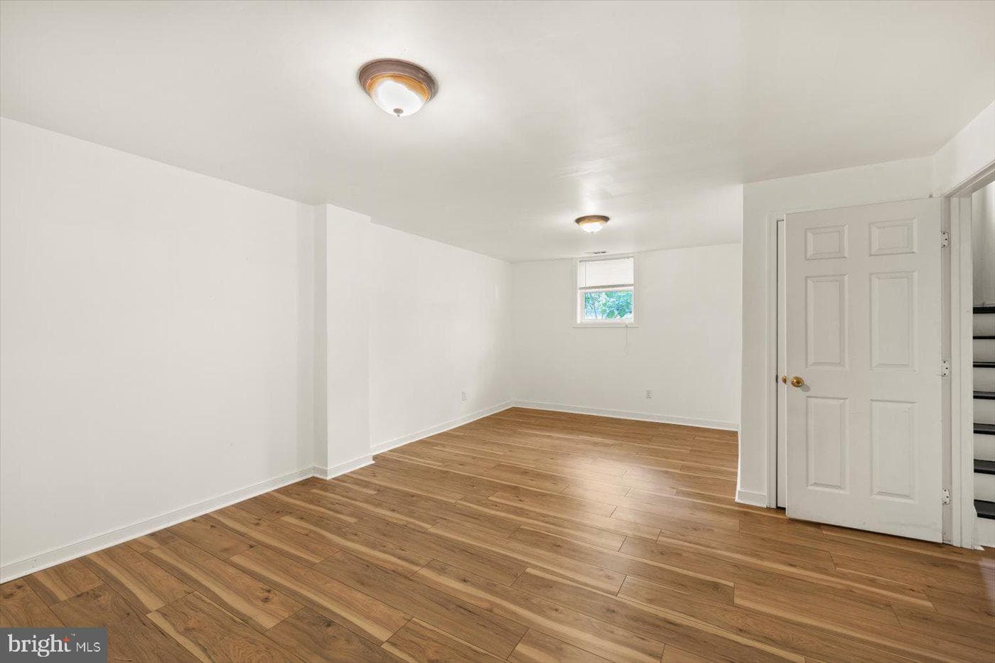 975 Swan Lane photo 24