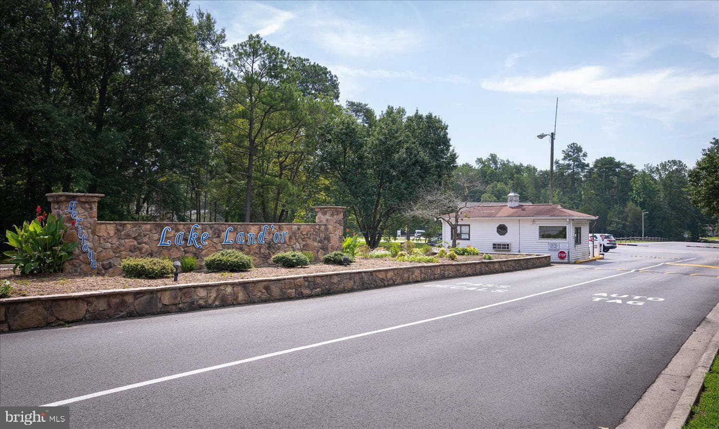 975 Swan Lane photo 42