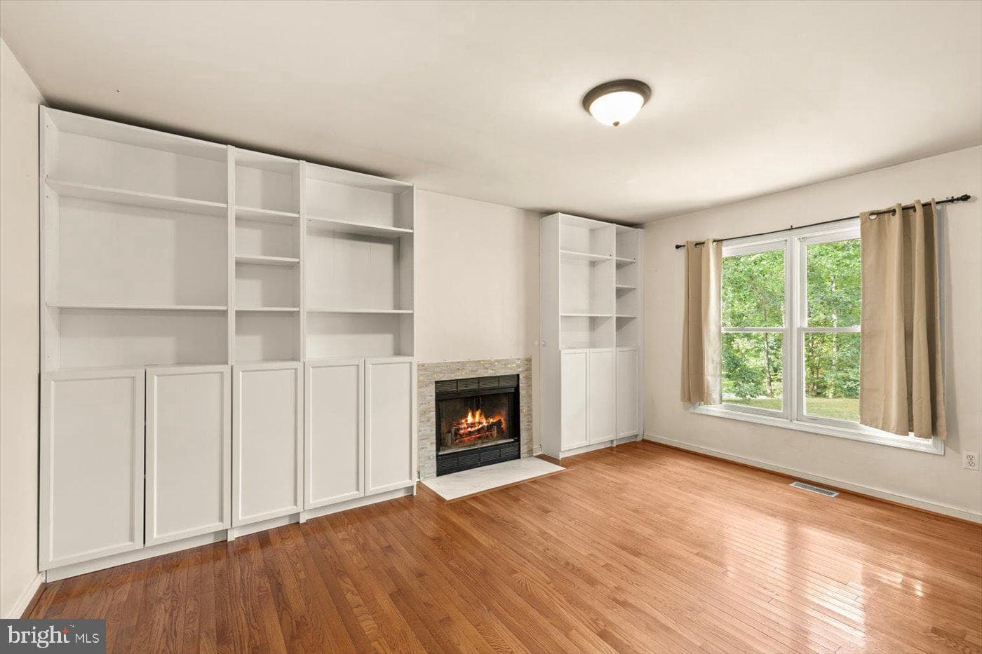 975 Swan Lane photo 8