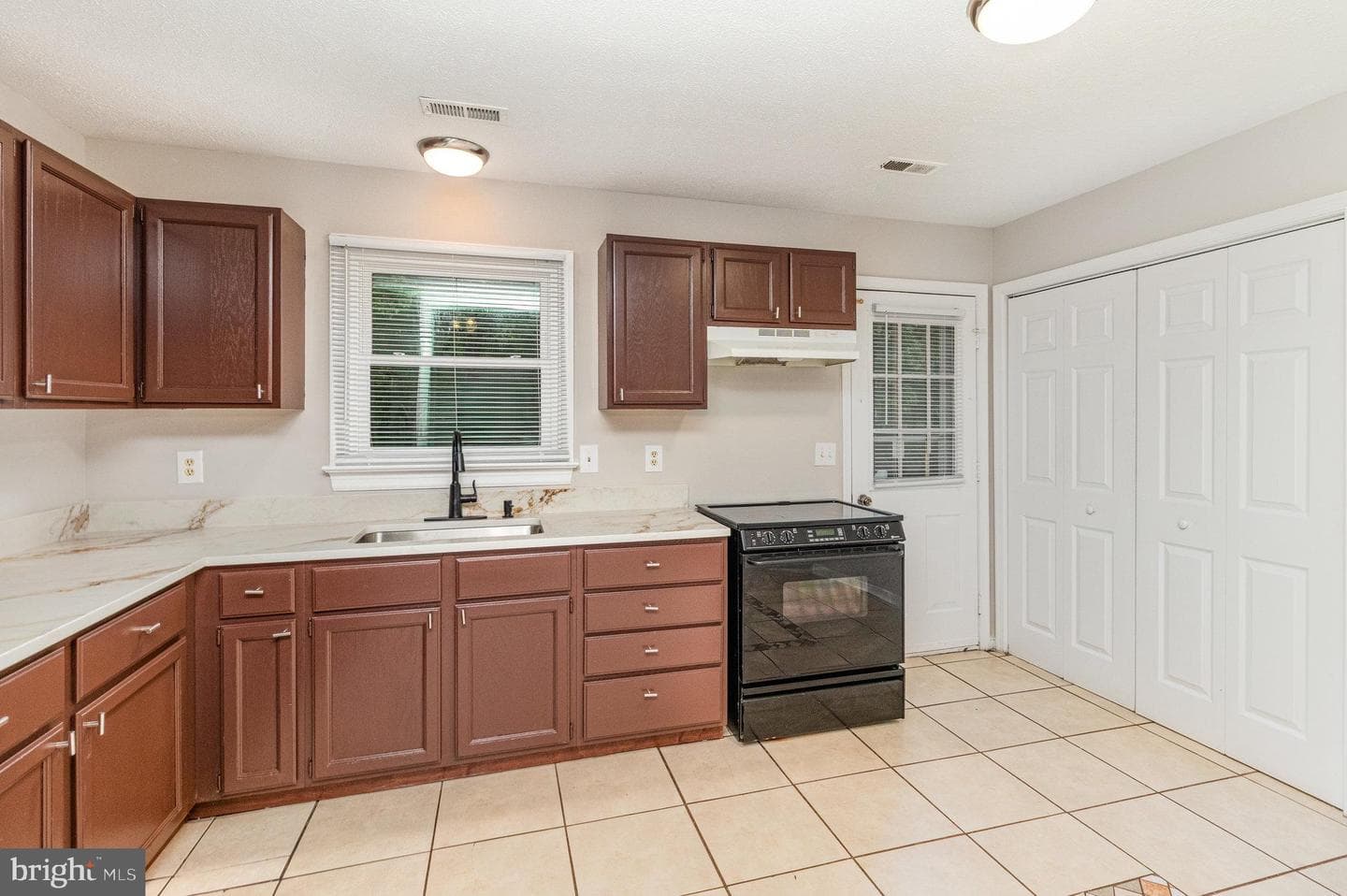 229 Estate Drive photo 6