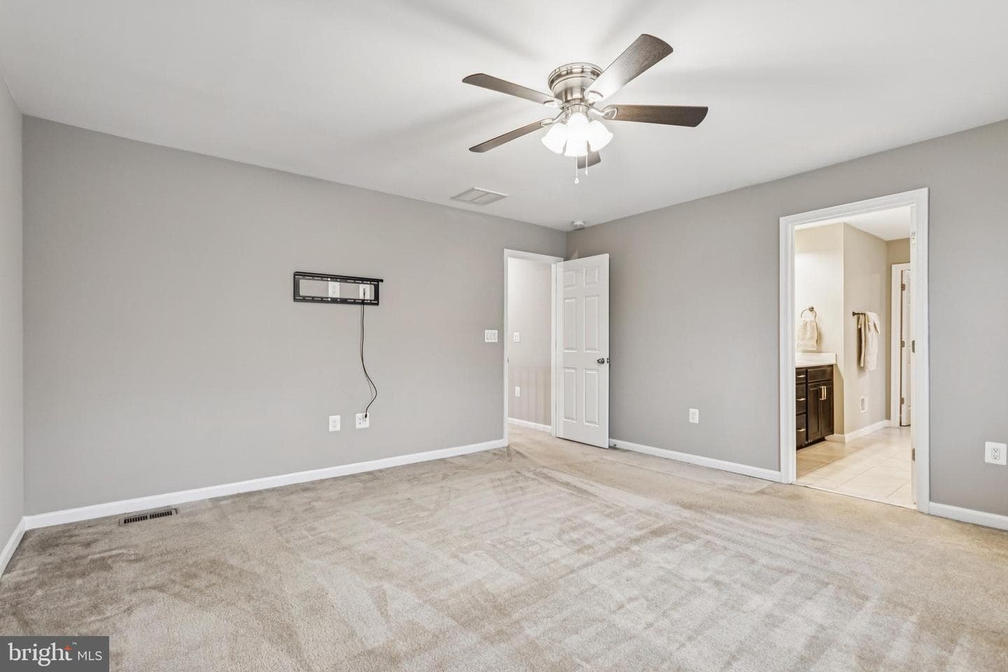 7252 Liberty Court photo 31