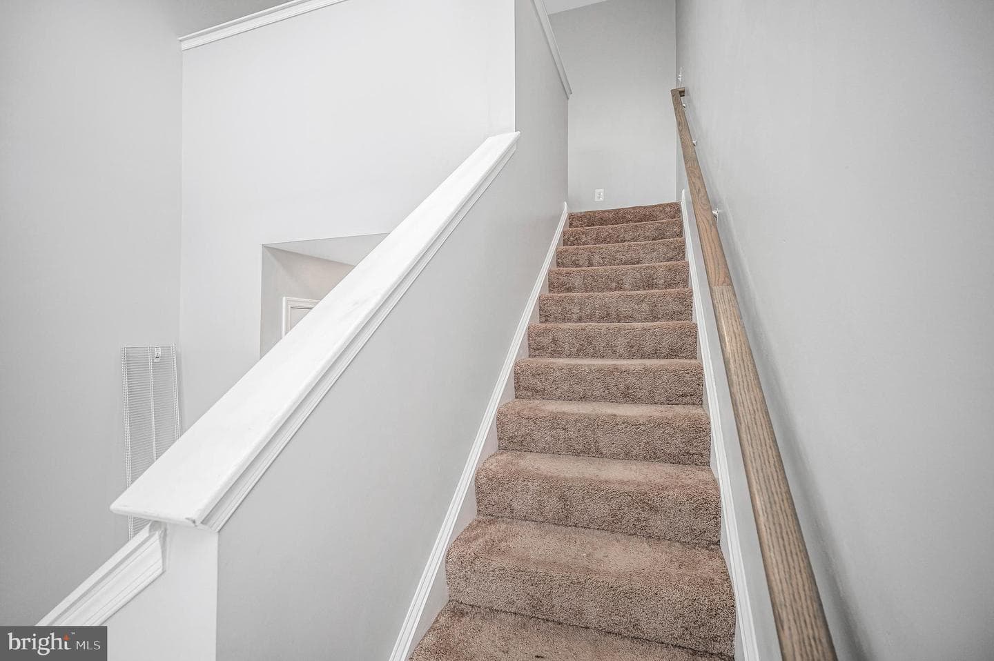 17086 Rollins Road photo 16