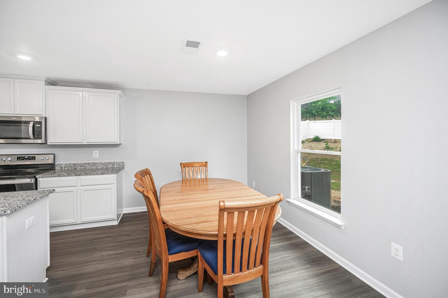17086 Rollins Road photo 27