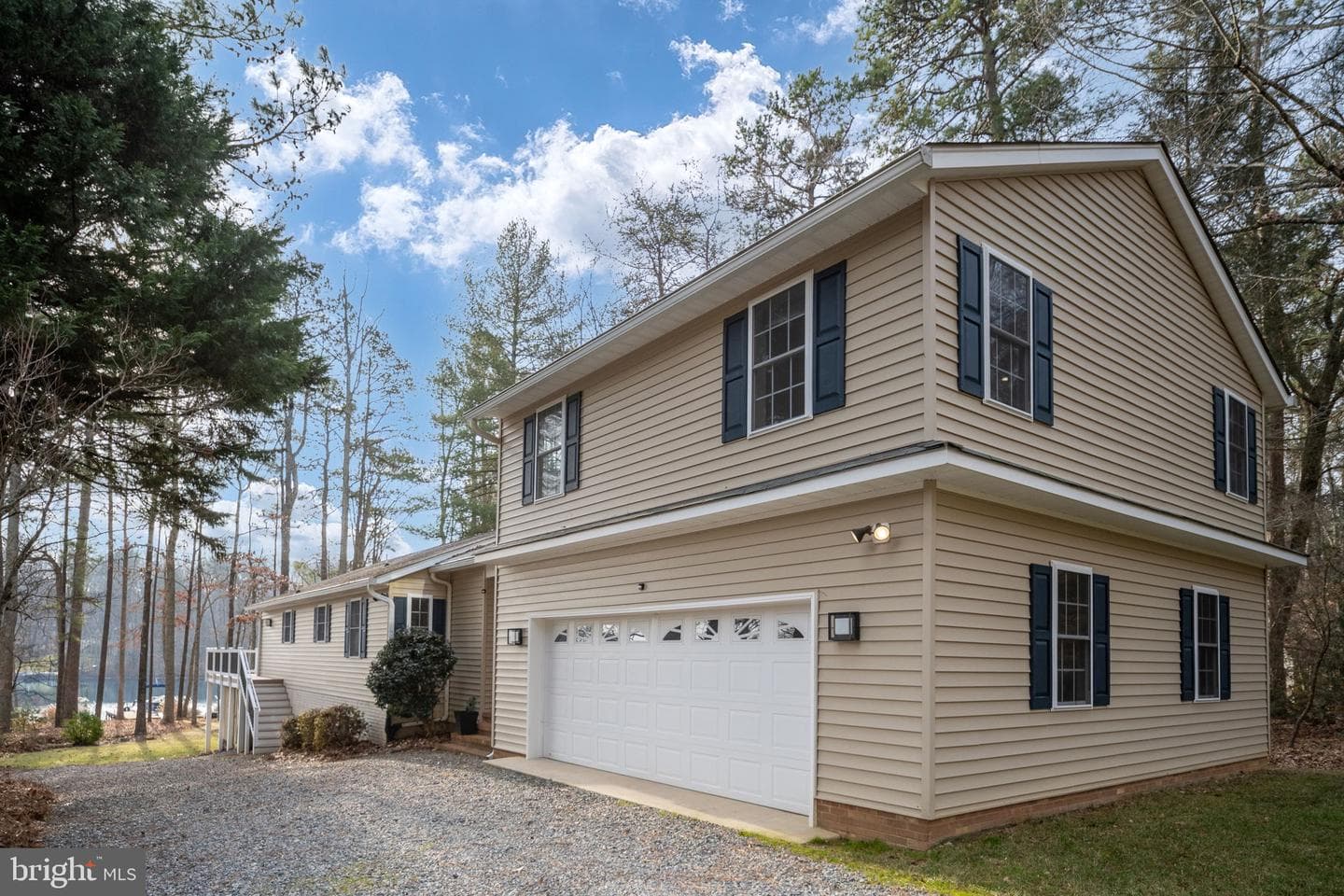476 Lake Caroline Drive photo 5