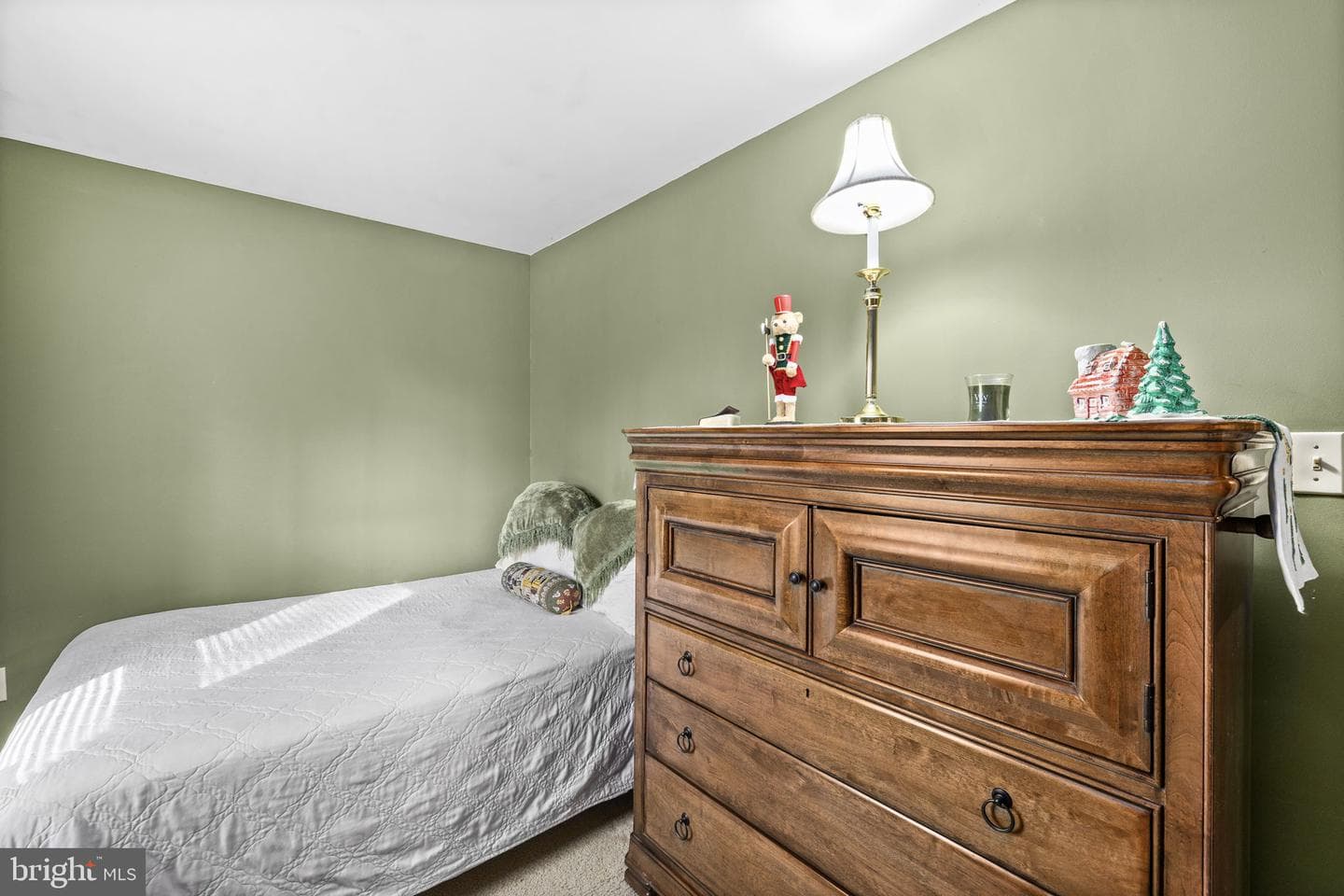 227 Cedar Ridge Drive photo 20