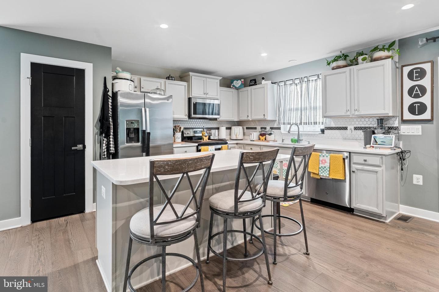 18261 Signature Way photo 16