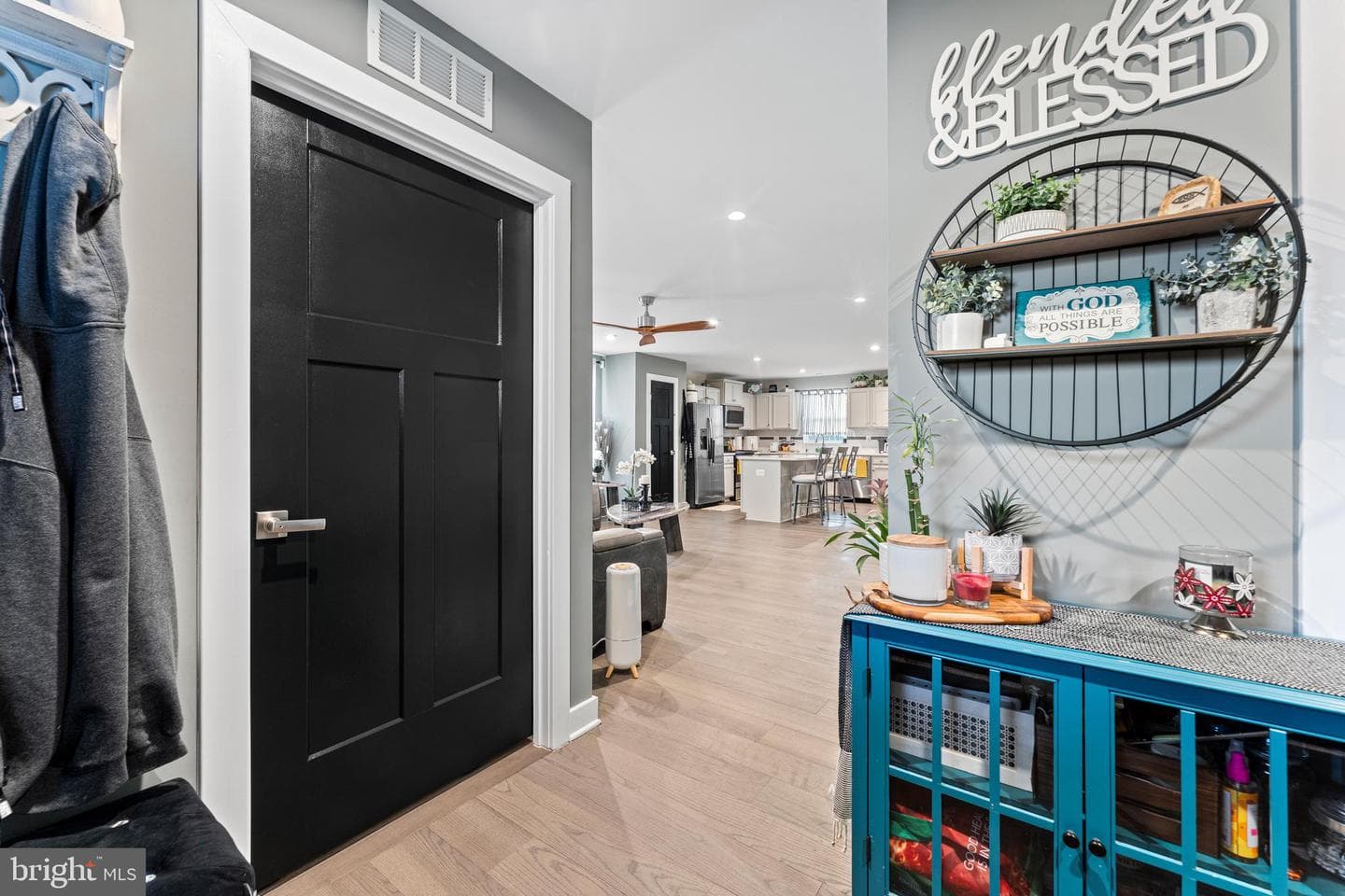 18261 Signature Way photo 3