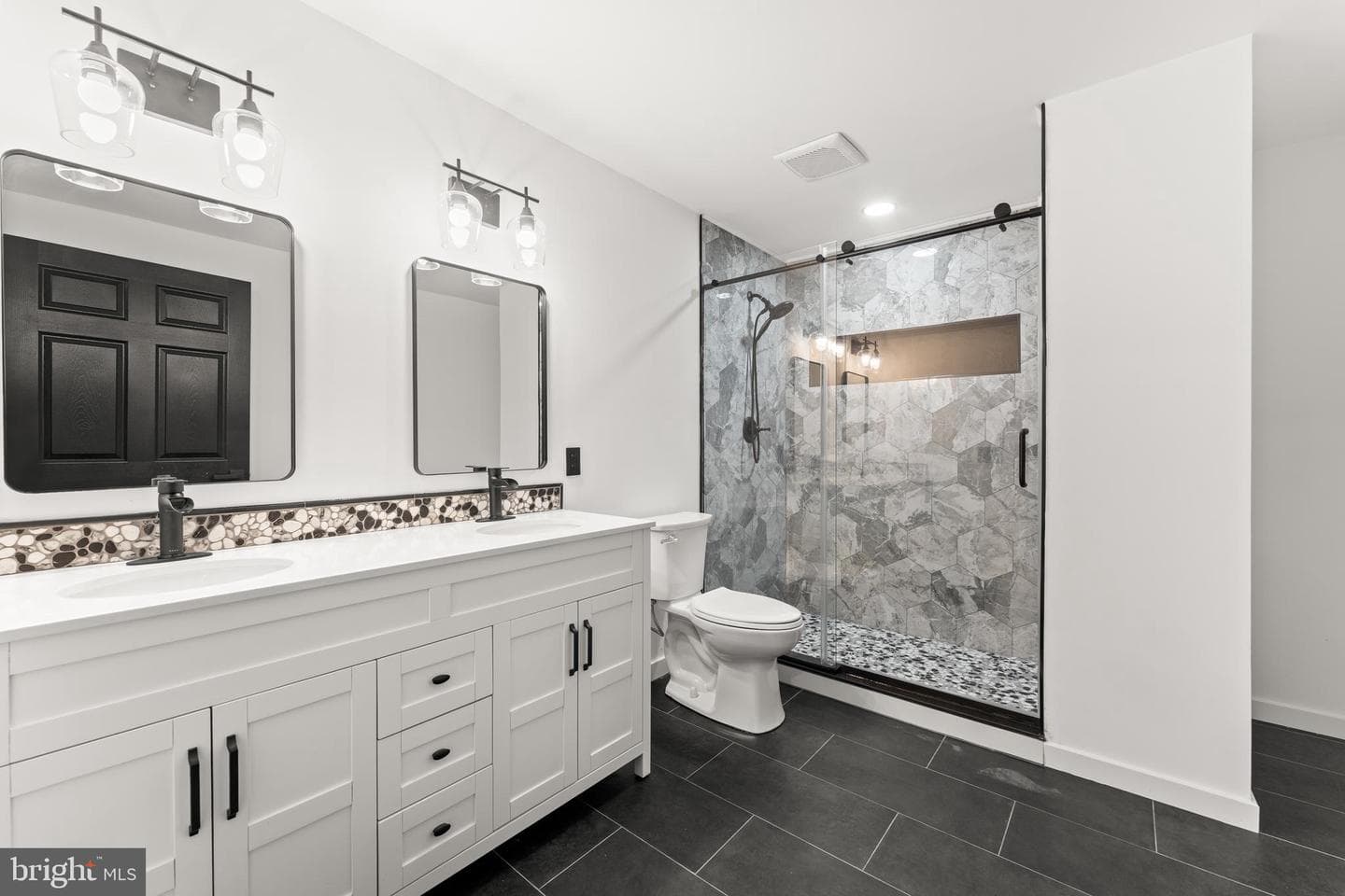 18261 Signature Way photo 31