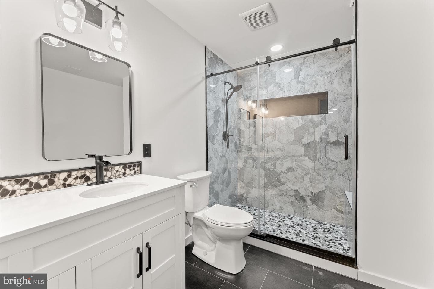 18261 Signature Way photo 32