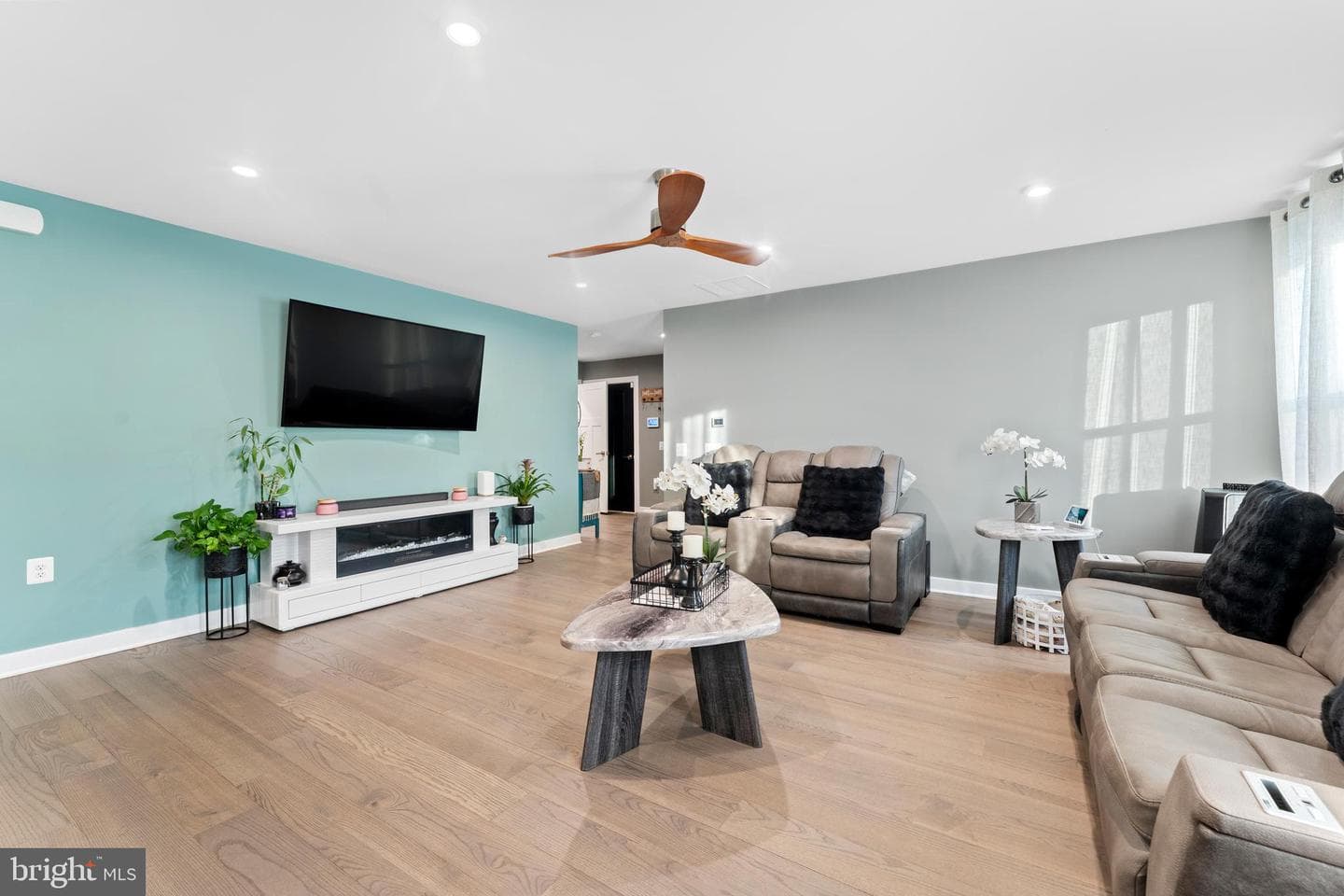 18261 Signature Way photo 6