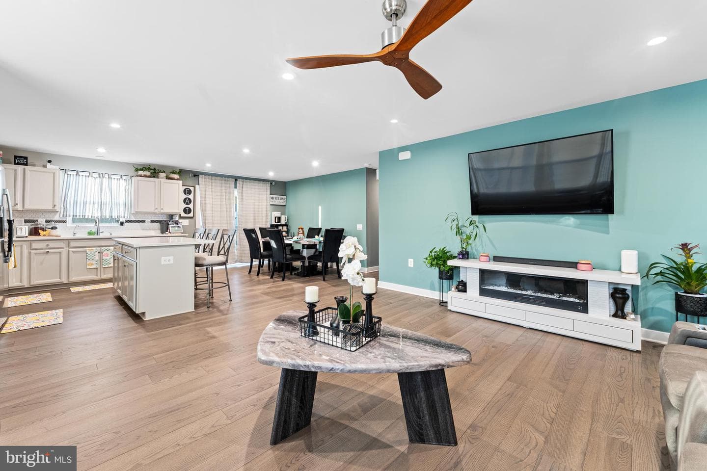 18261 Signature Way photo 7