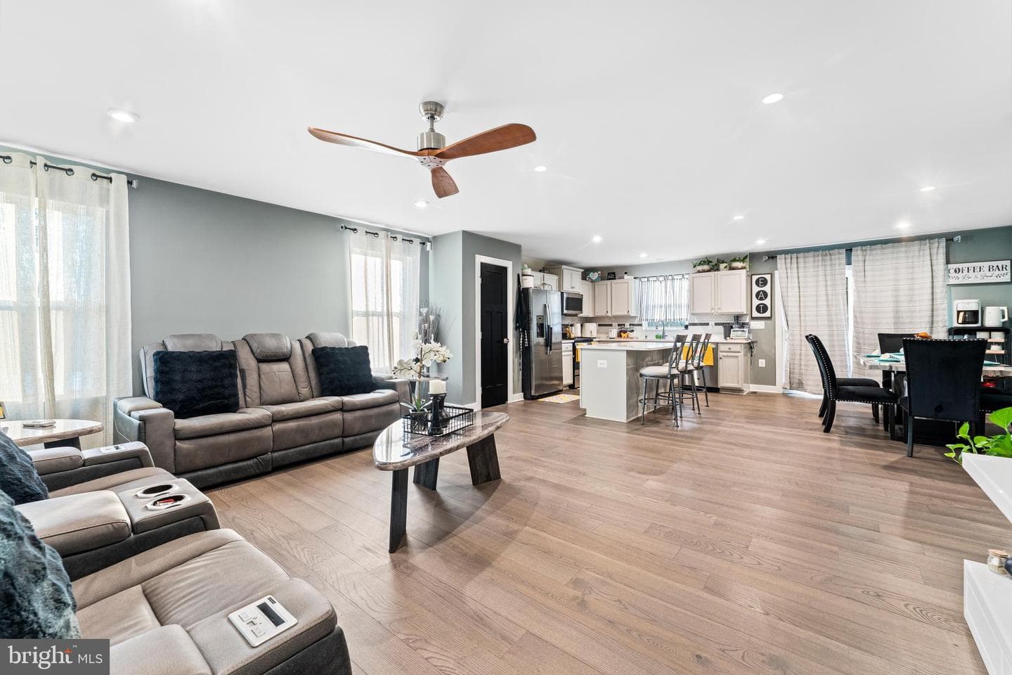 18261 Signature Way photo 8