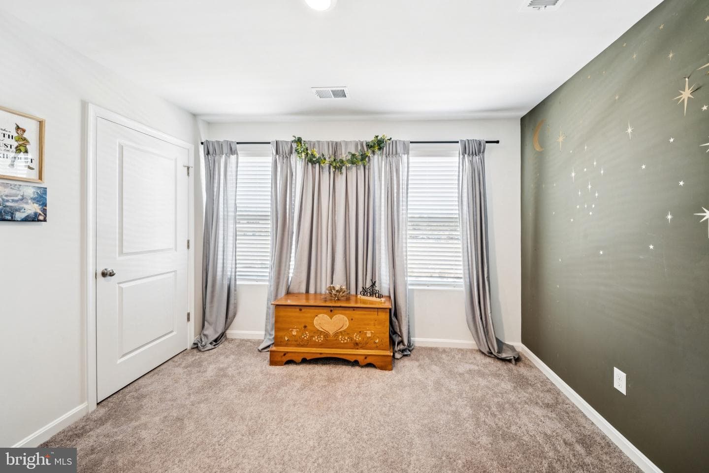 17912 Meriwether Lewis Street photo 32