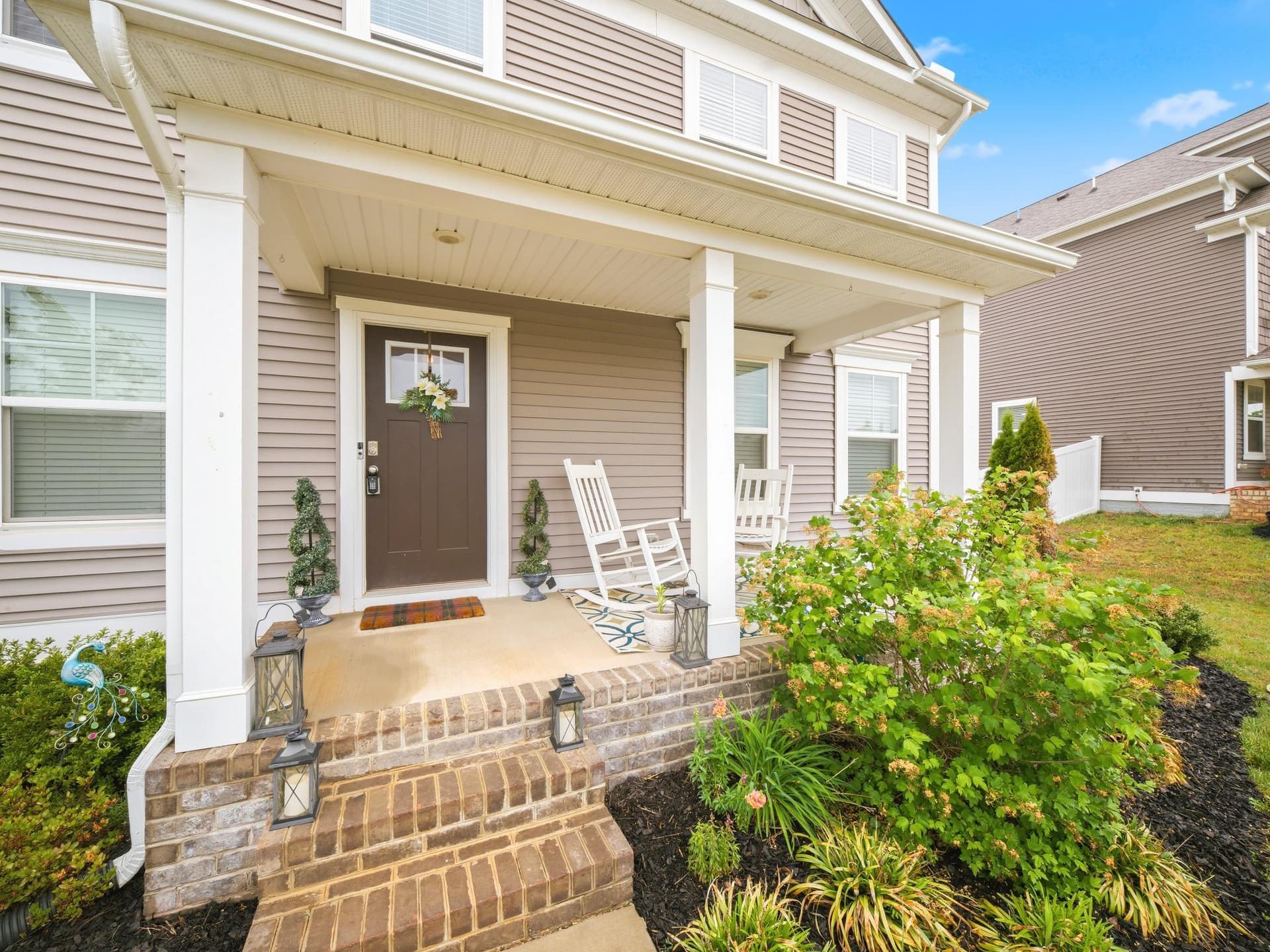 17912 Meriwether Lewis Street photo 5
