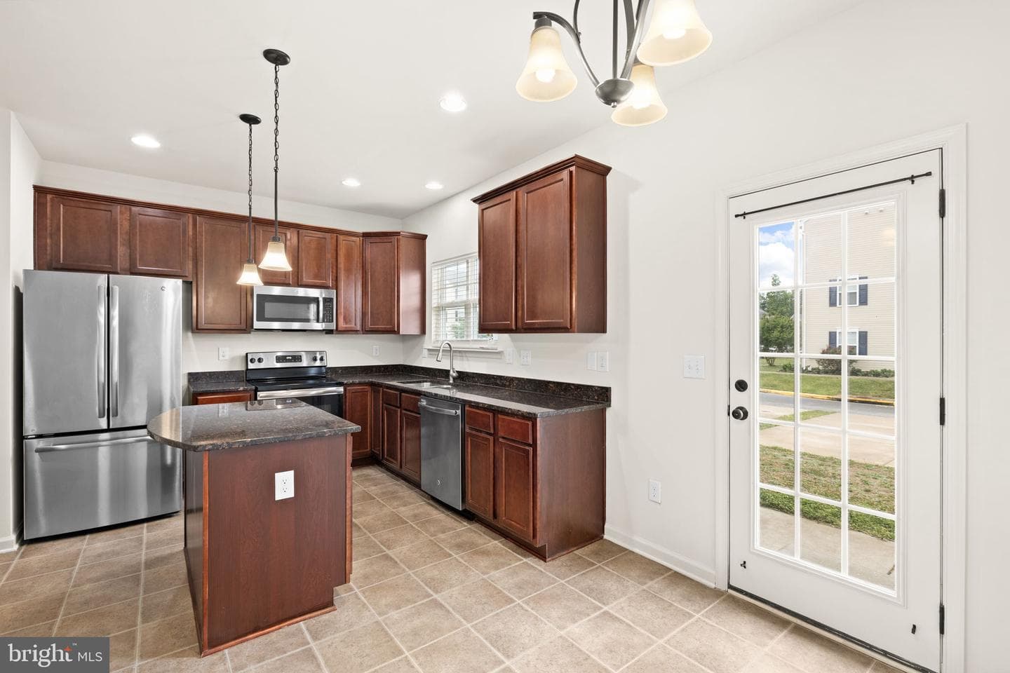 7278 Statesman Boulevard photo 10