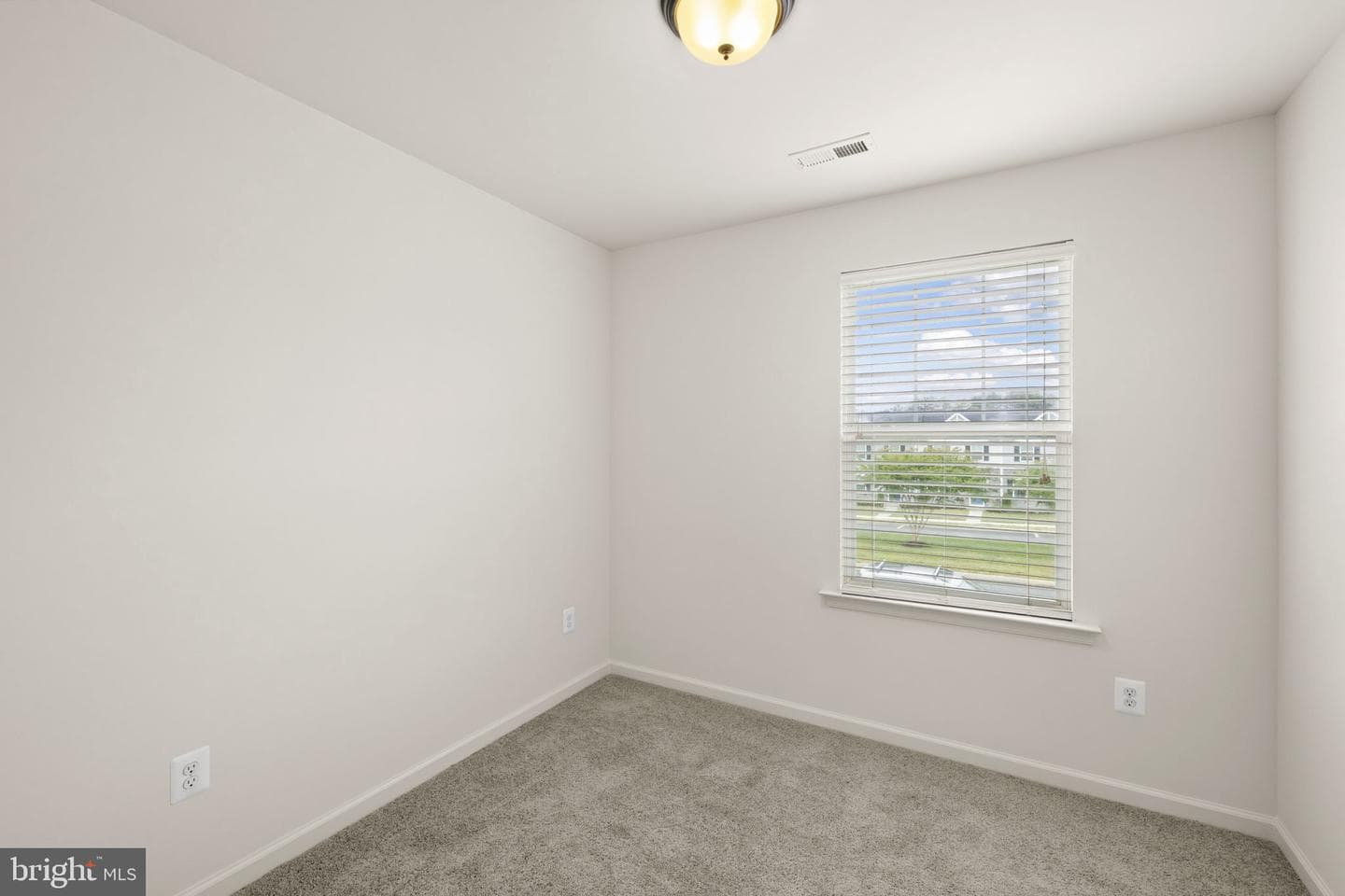 7278 Statesman Boulevard photo 17