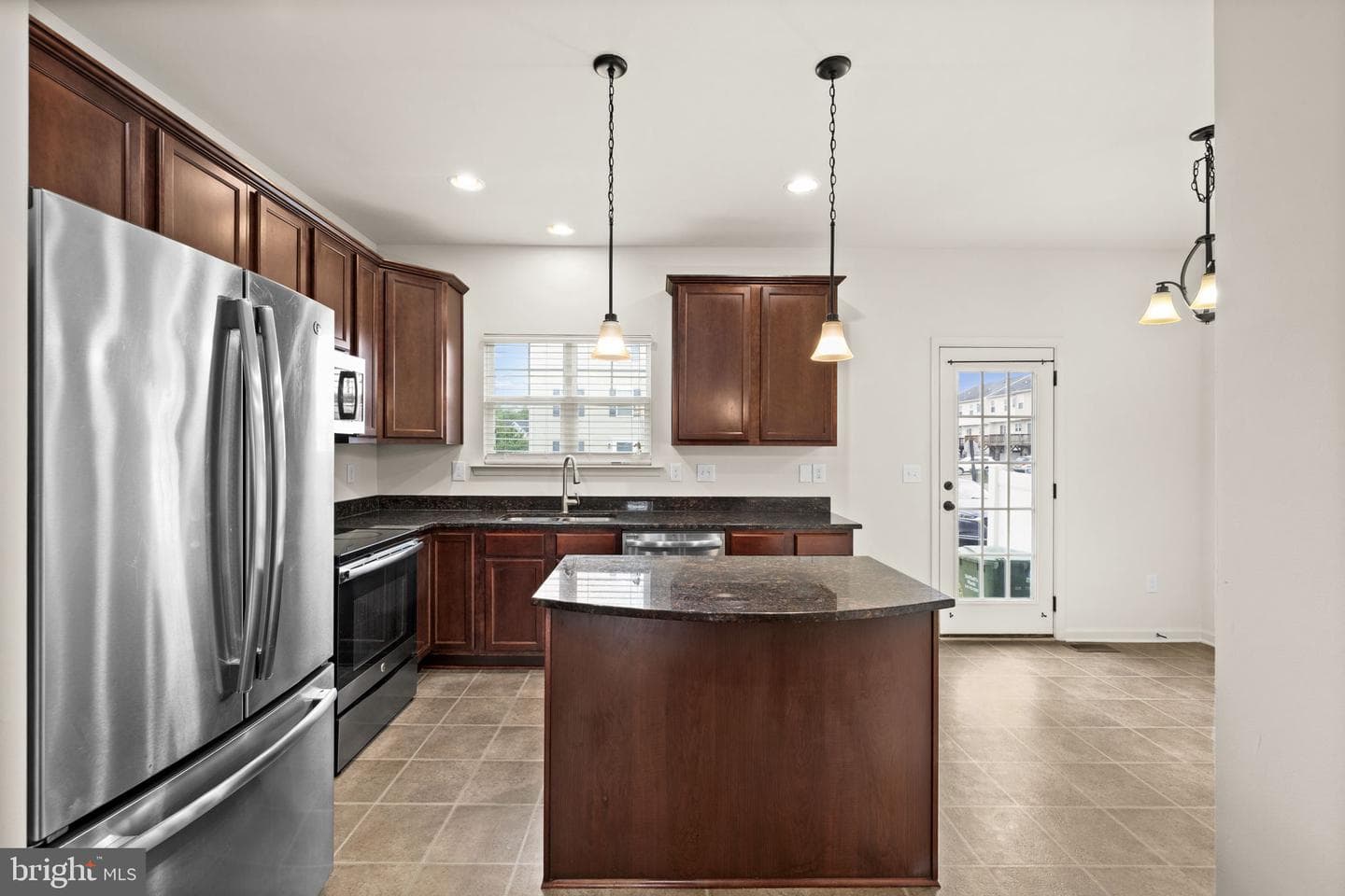 7278 Statesman Boulevard photo 9