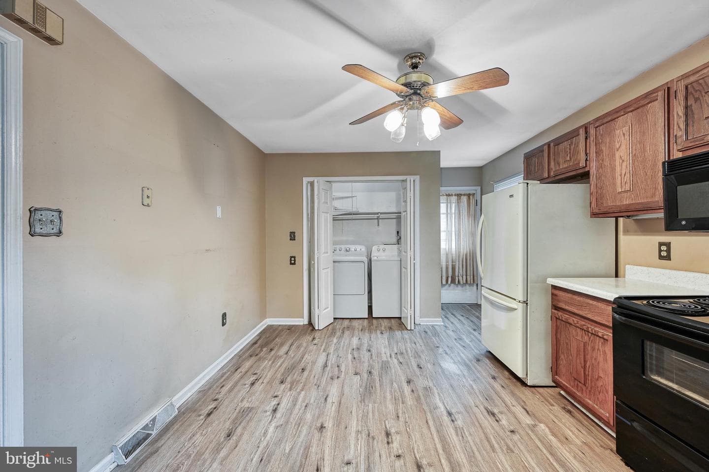 417 Lake Caroline Drive photo 11