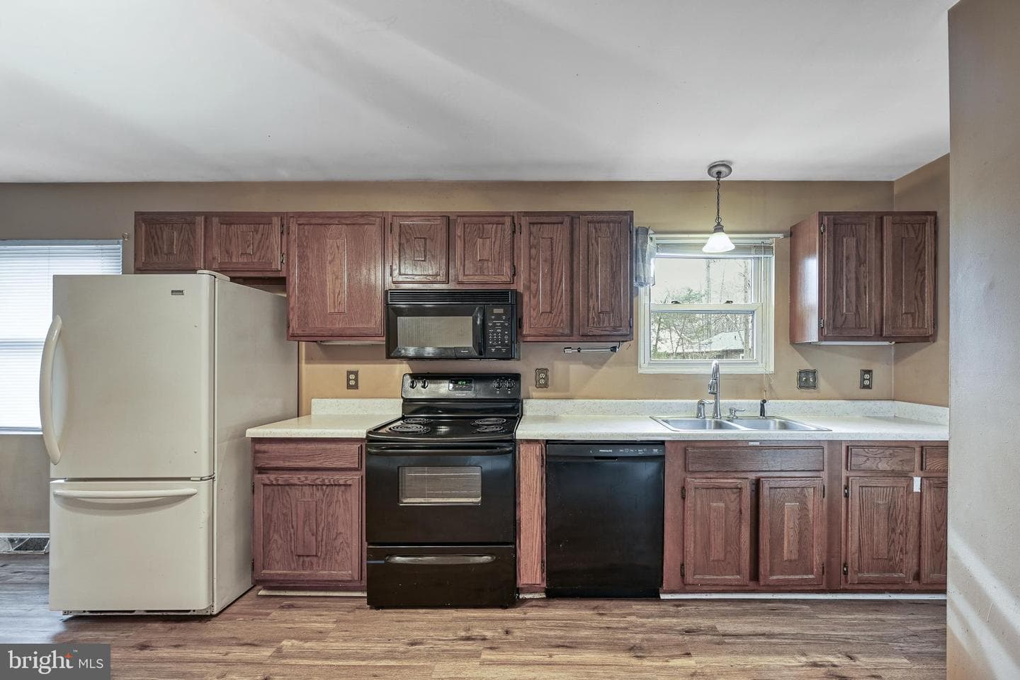 417 Lake Caroline Drive photo 15