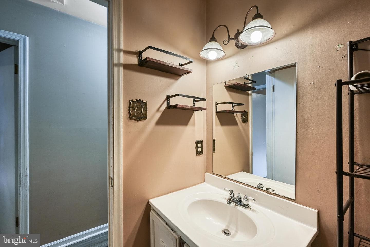 417 Lake Caroline Drive photo 21