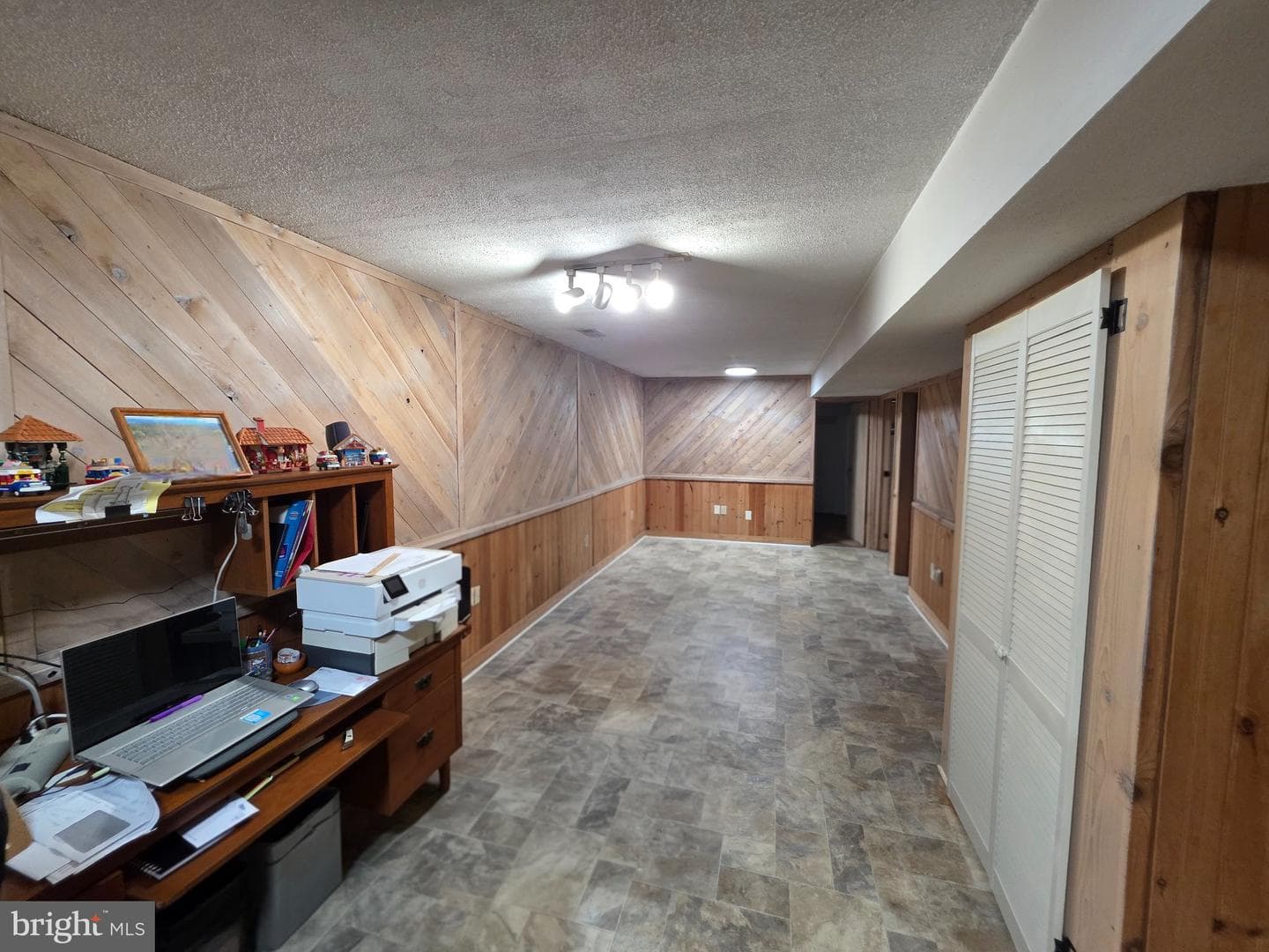 609 Joy Drive photo 12