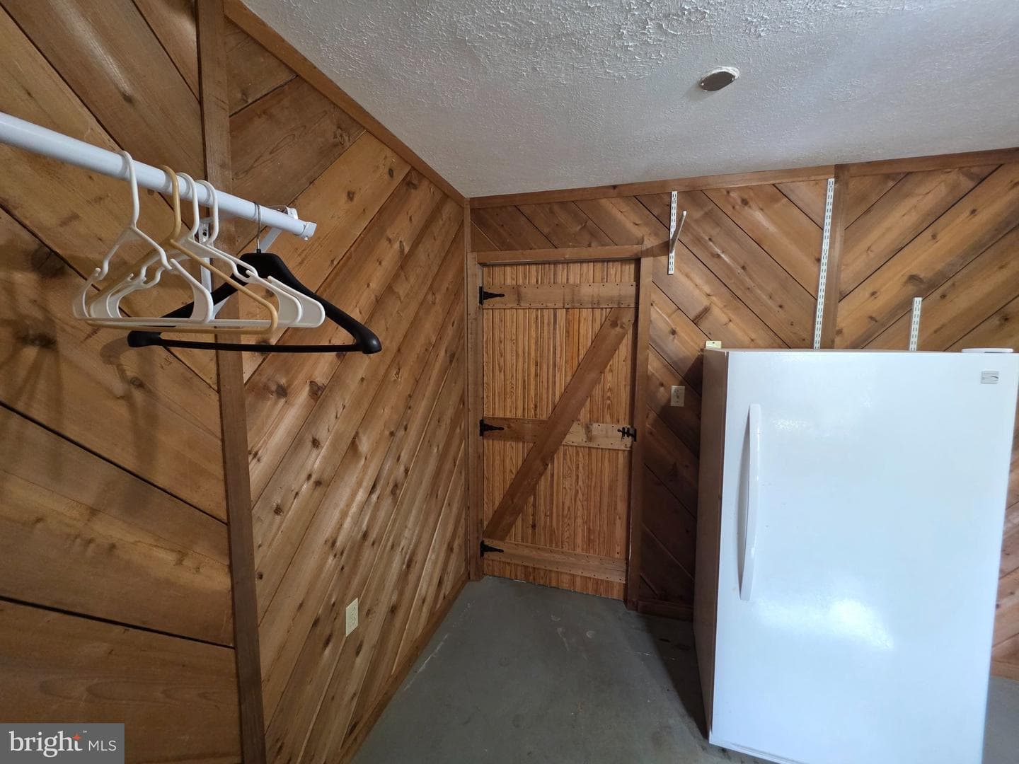 609 Joy Drive photo 28