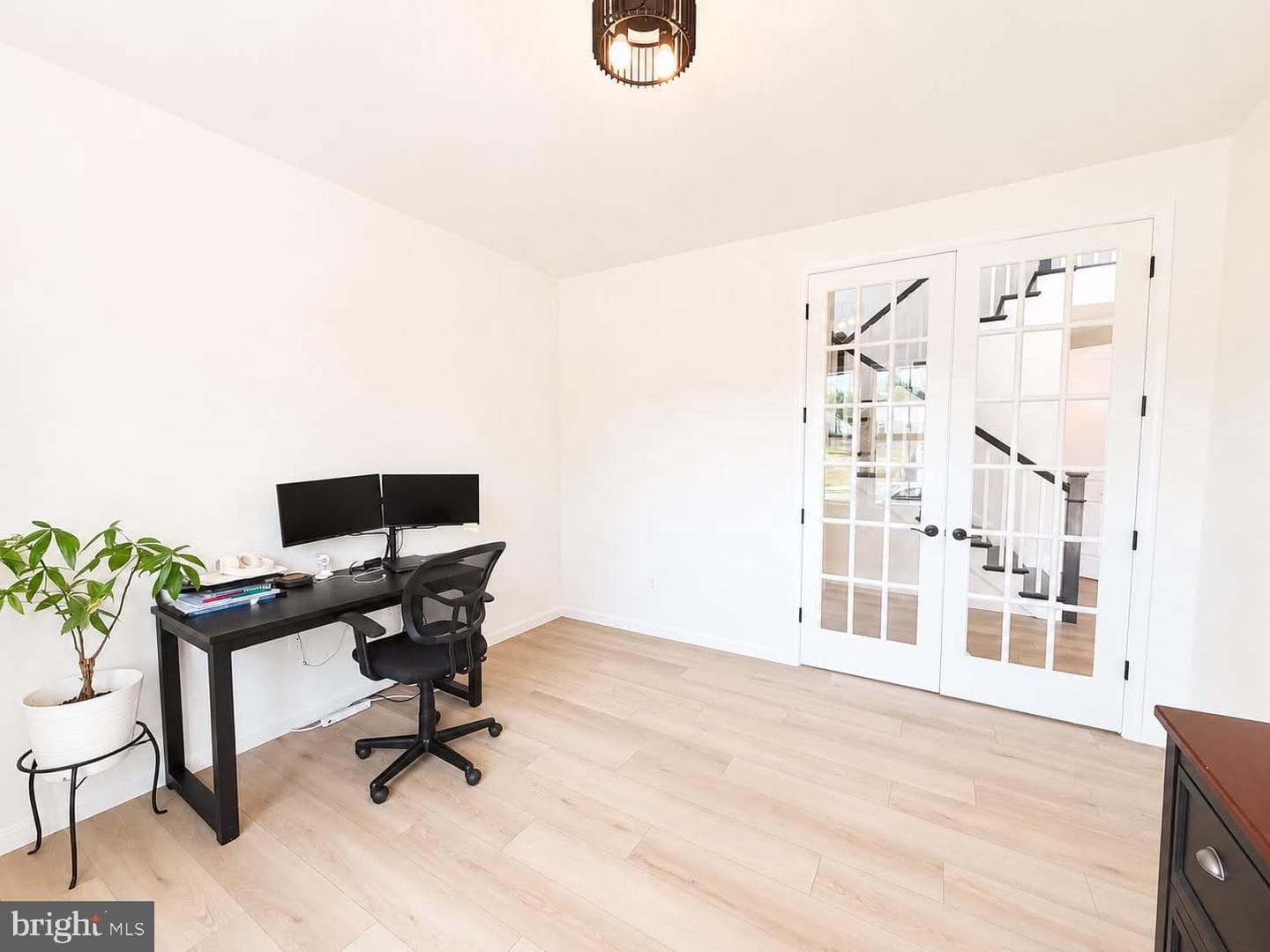 7119 Resolution Way photo 25